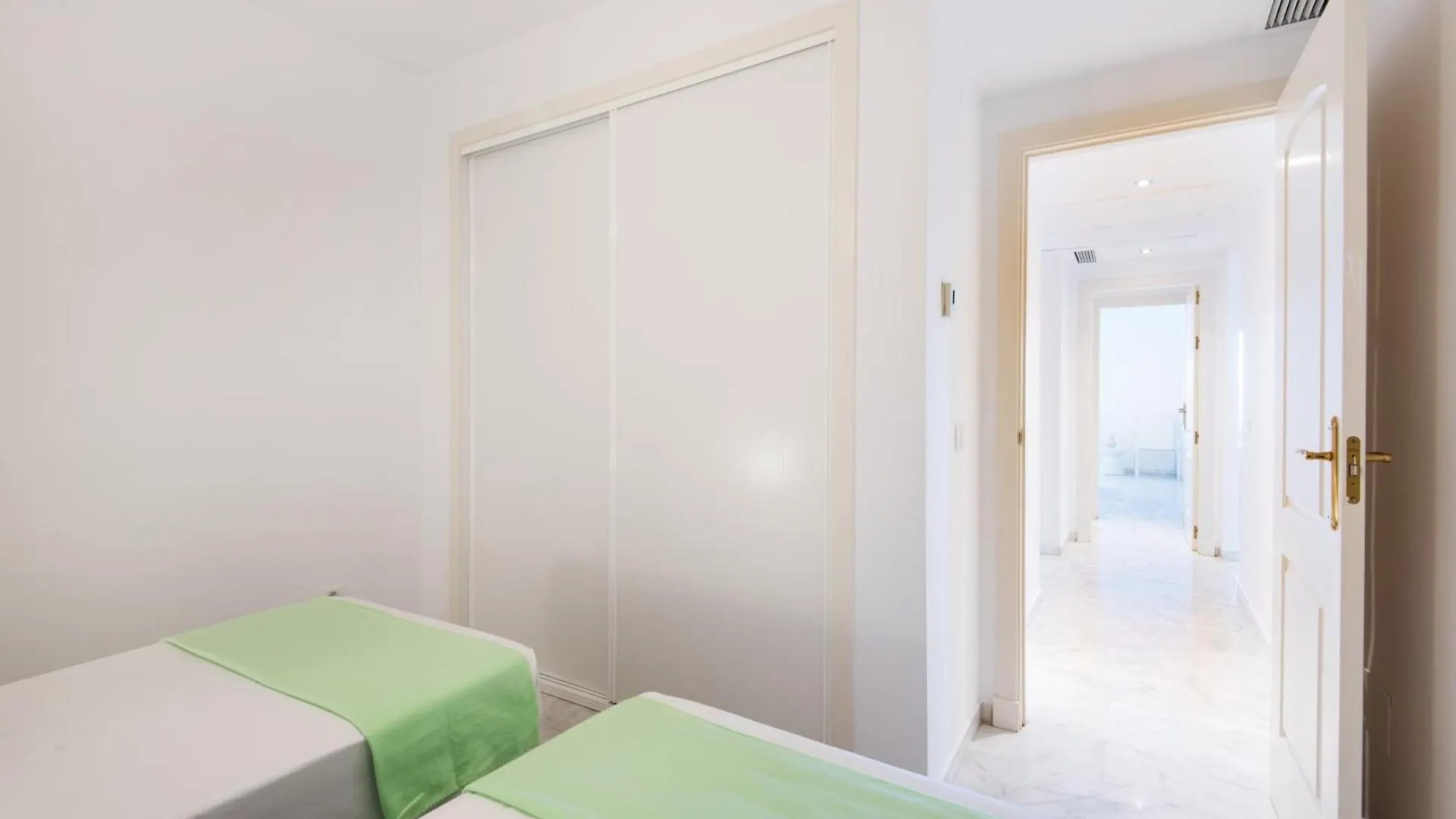 Rentandhomes Reserva De Μαρμπέλλα