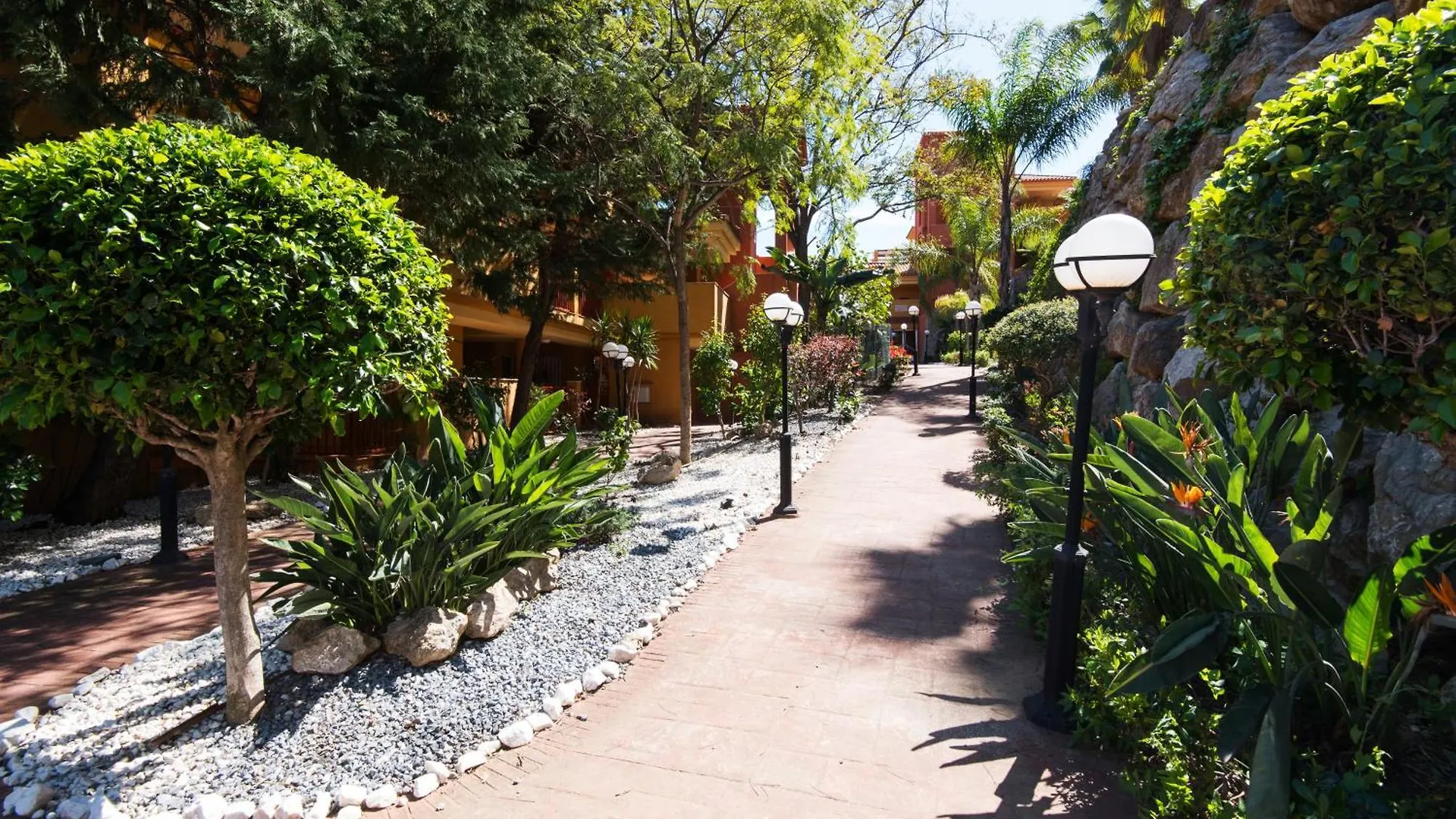 Rentandhomes Reserva De Μαρμπέλλα 0*,